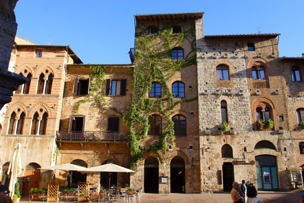 Hotel La Cisterna - San Gimignano